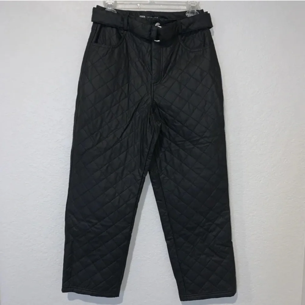 NWT Zara Faux Leather Quilted Belted Cropped Pants Size Medium - Picture 3 of 11